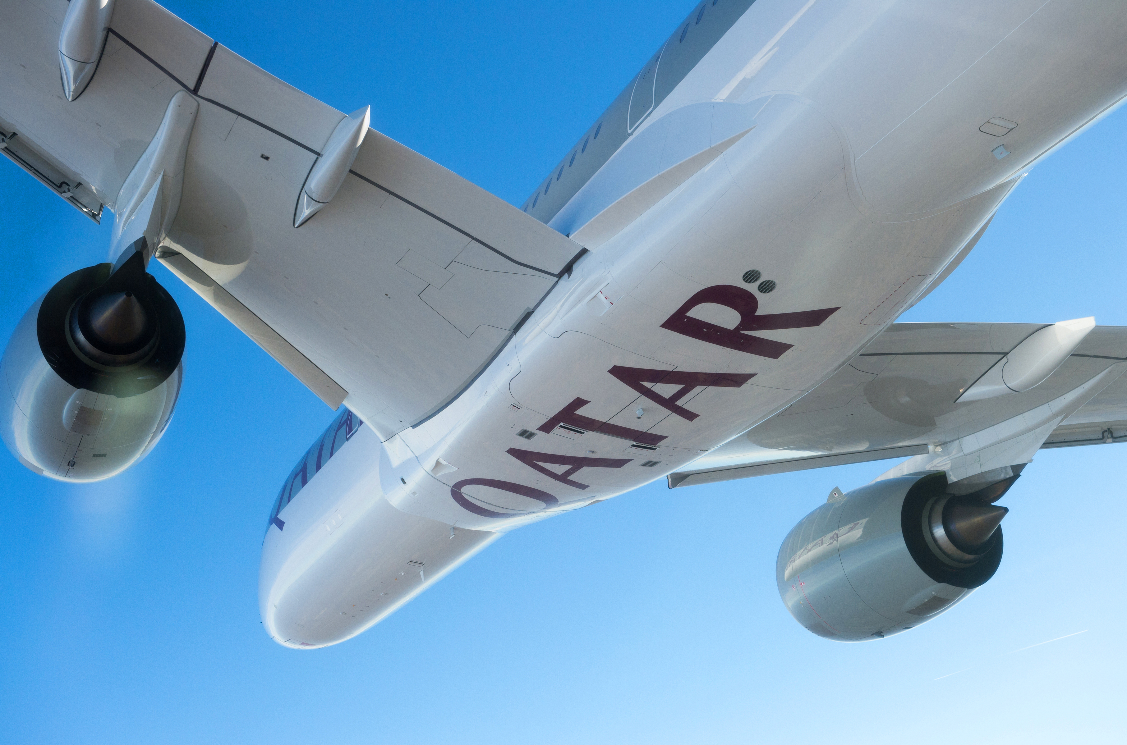 A350_XWB_Qatar_Airways_in_flight_3