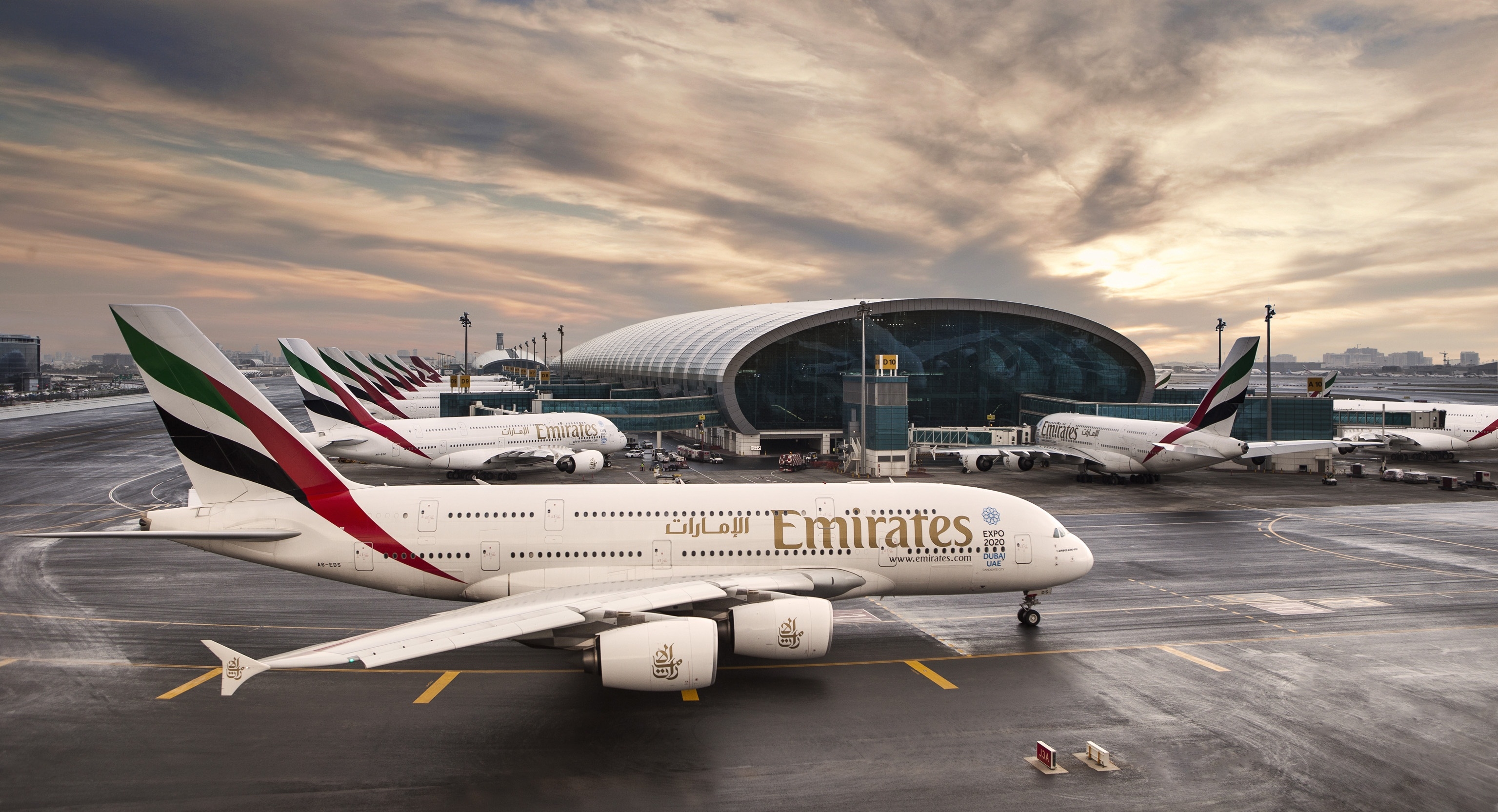 emirates-a380-terminal-dubai