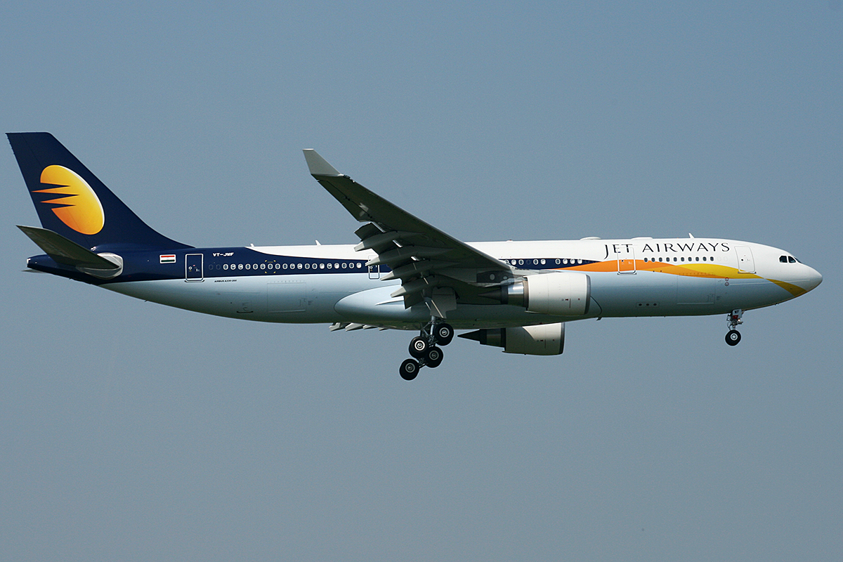 Op 28 april 2008 landt in Brussel de allereerste vlucht van Jet Airways. Het toestel VT-JWF werd fabrieksnieuw overgevlogen van Airbus naar Brussel.